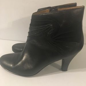Sofft Black ankle boots size 8.5
